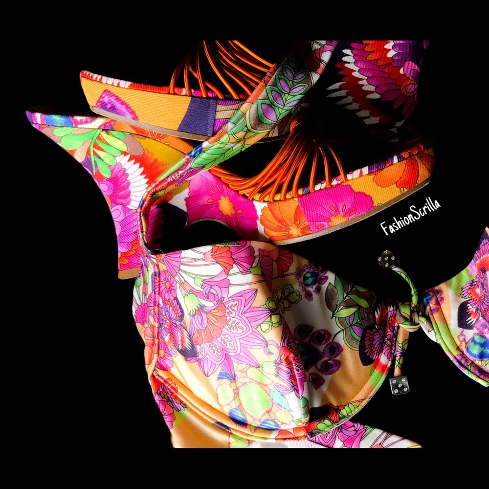 Dior John Galliano 2000s Limited Edition Hawaii Floral Gambler Dice Bikini Top - Picture 12 of 17